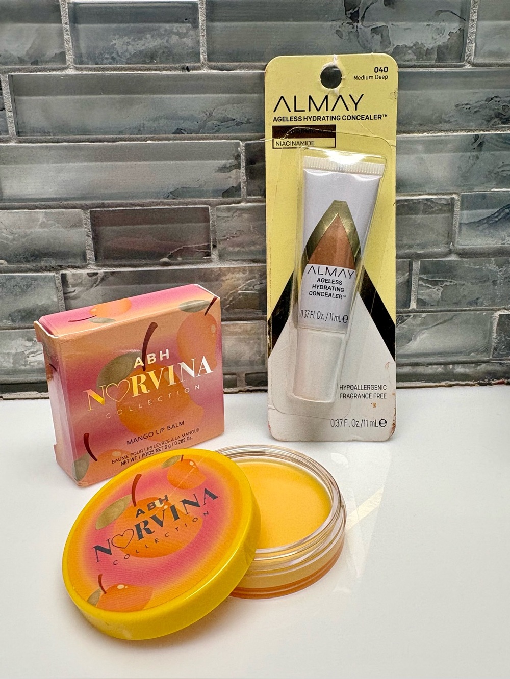 Anastasia Beverly Hills Norvina Collection PEACH LIP BALM + Almay #040 Concealer